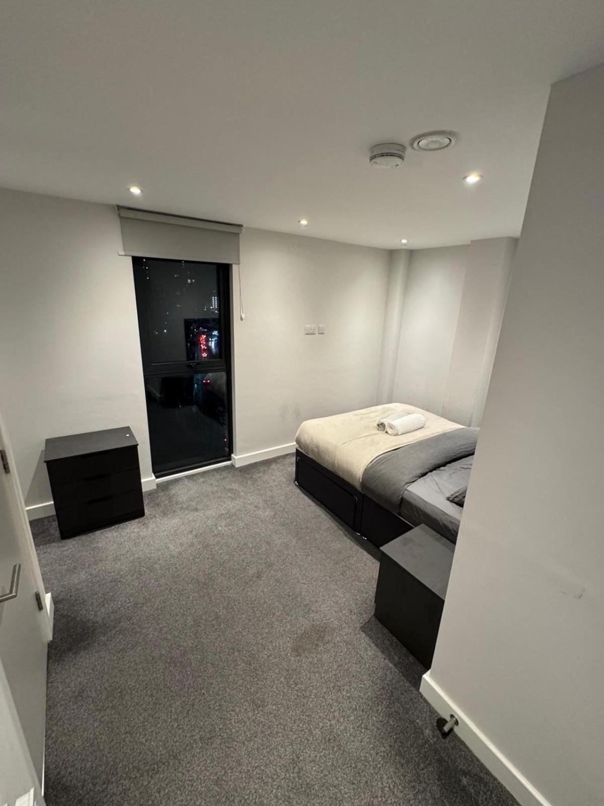 Appartement Regent Plaza à Manchester Extérieur photo