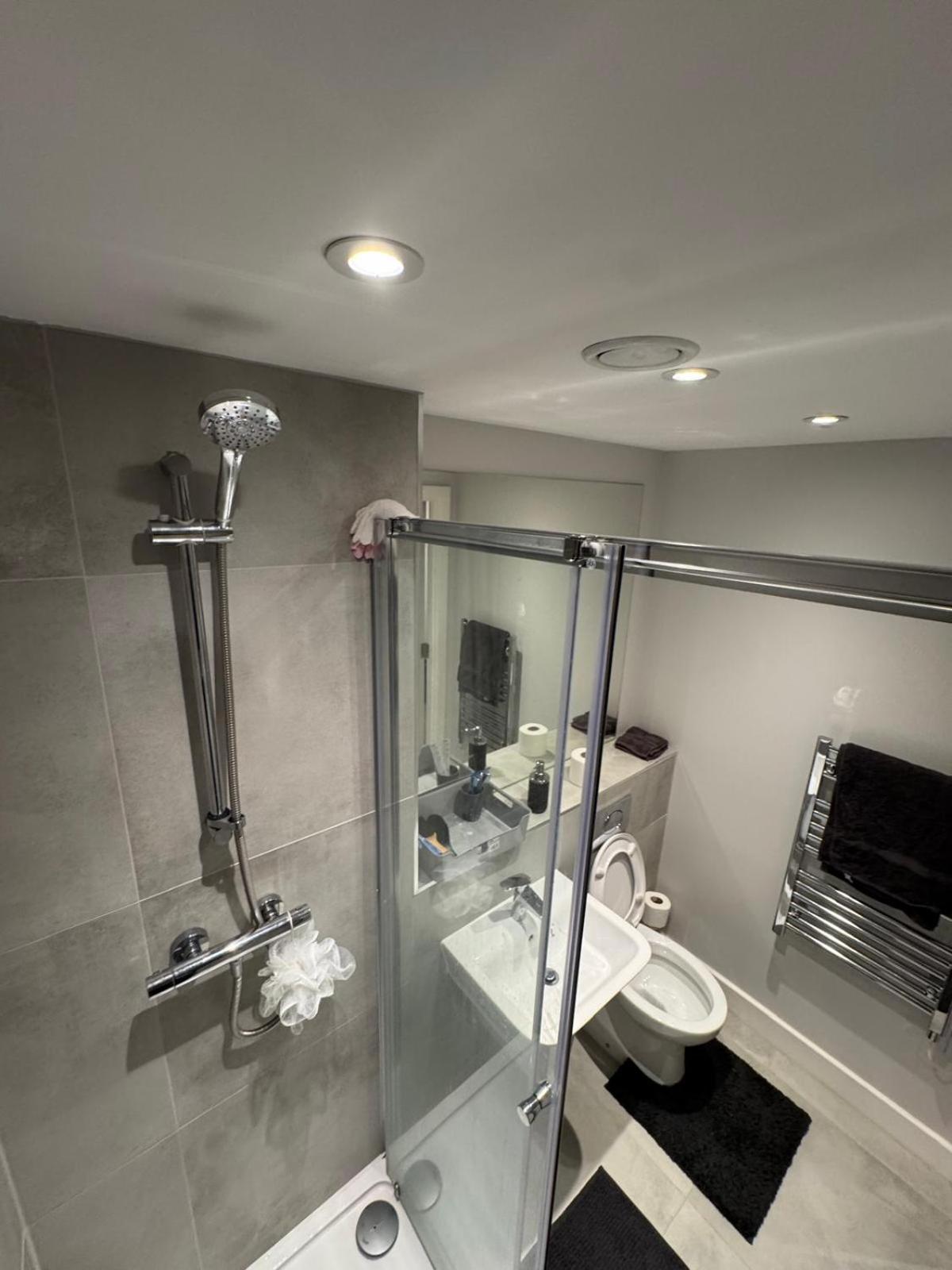 Appartement Regent Plaza à Manchester Extérieur photo