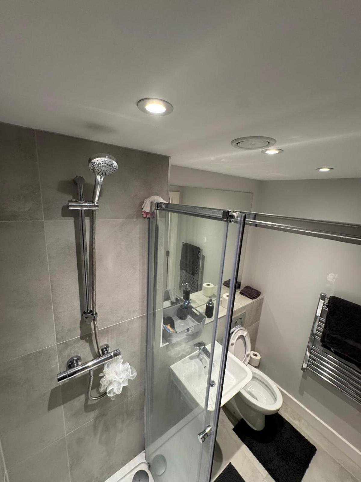Appartement Regent Plaza à Manchester Extérieur photo